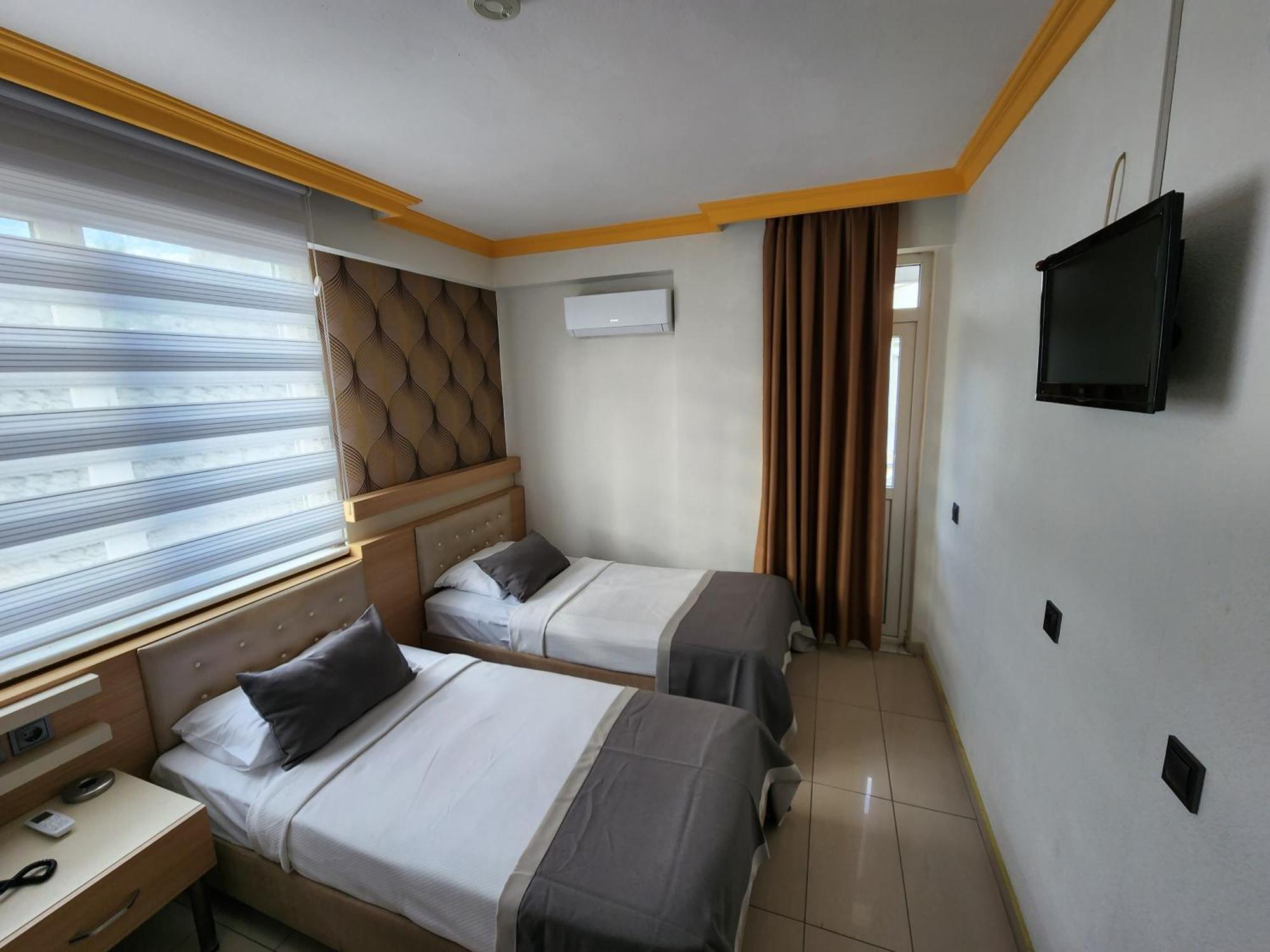 Antalya Konyaalti Guenduez Otel Bagian luar foto